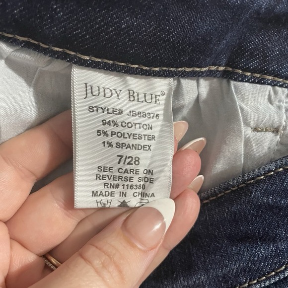 Judy Blue Jeans Womens Size 7/28 Cropped‎ Straight Raw Hem Dark Wash Blue Denim - Picture 3 of 8